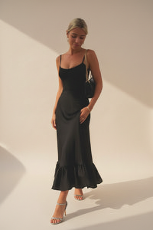 Arianah | Graceful Flowing Dress
