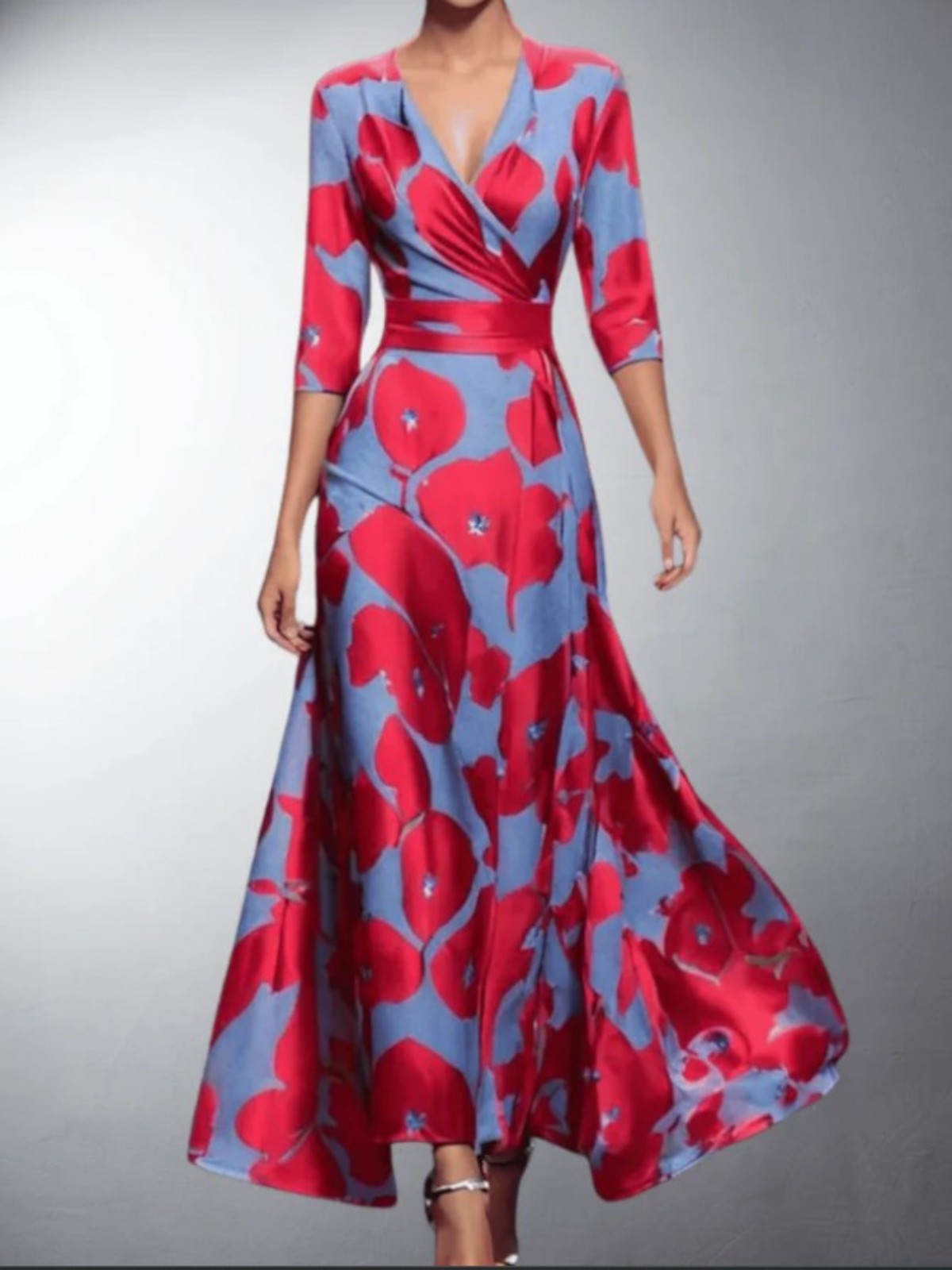 Zoe Classic Floral V-Neck Maxi Dress