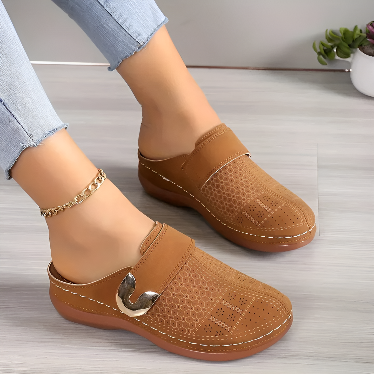 Gaia | Wedge Sandals